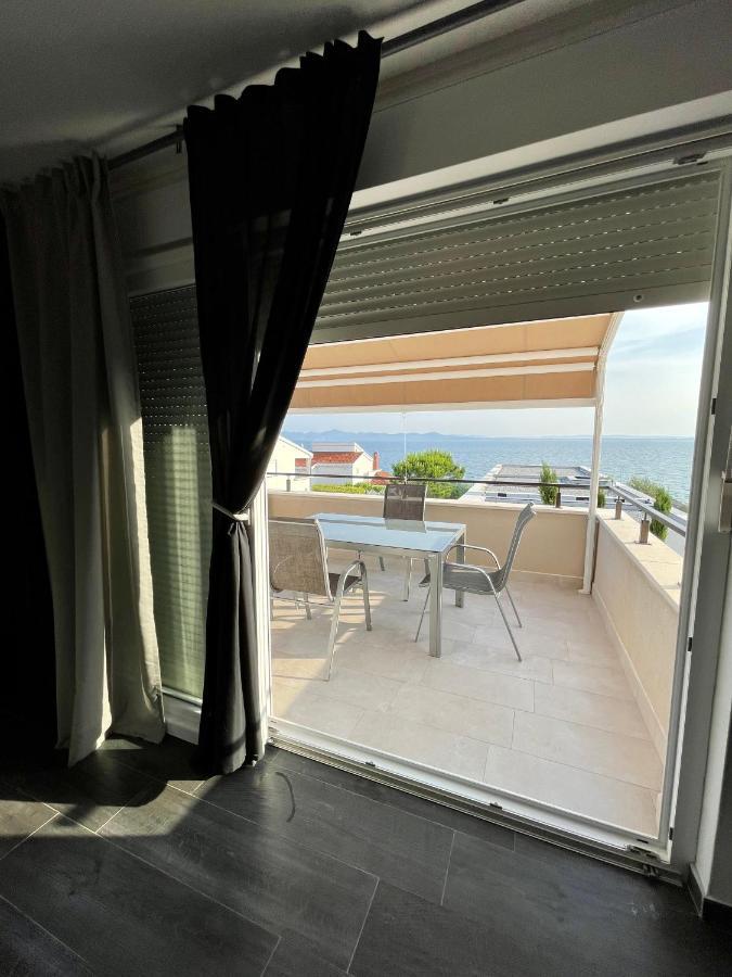 Apartments Prestige เพทรอซาเน ภายนอก รูปภาพ