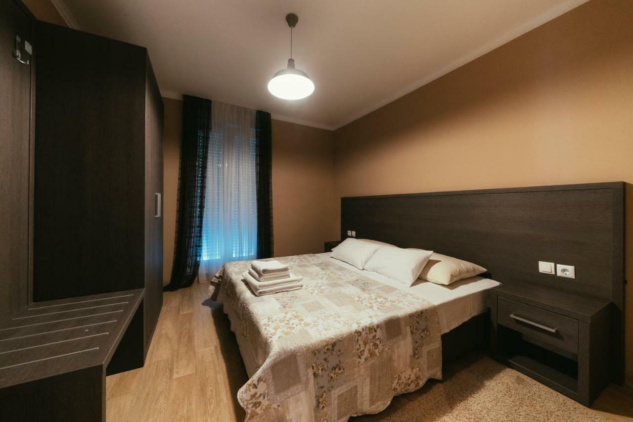 Apartments Prestige เพทรอซาเน ภายนอก รูปภาพ